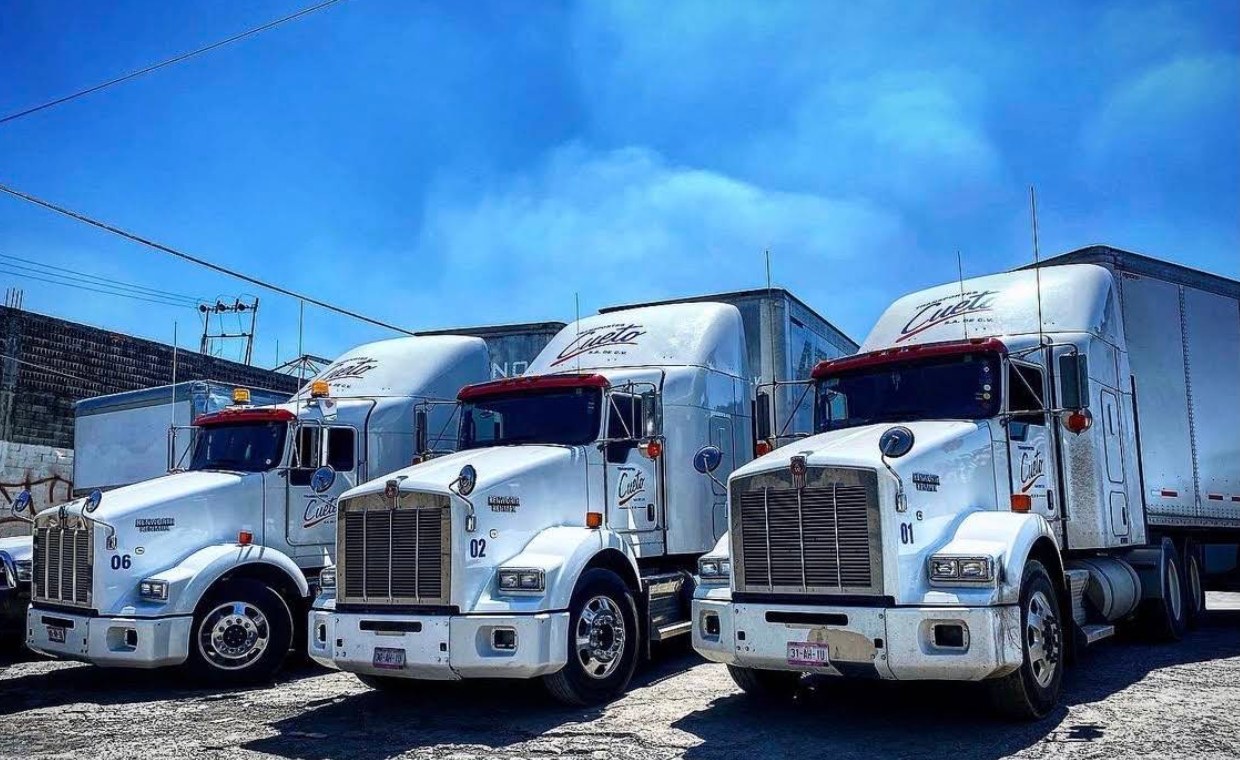 Operación y unidades de Transportes Cueto